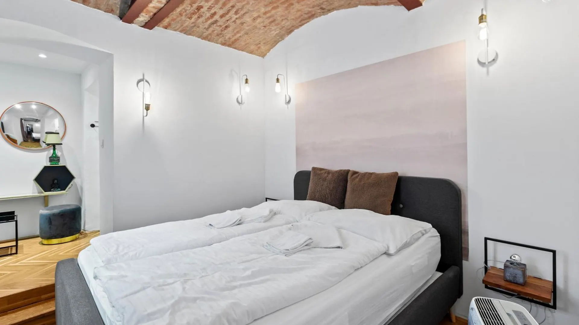 Farawayhomes Studio Vienna #B2